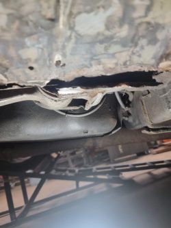 rust hole in body of mitsubishi lancer repair welding work